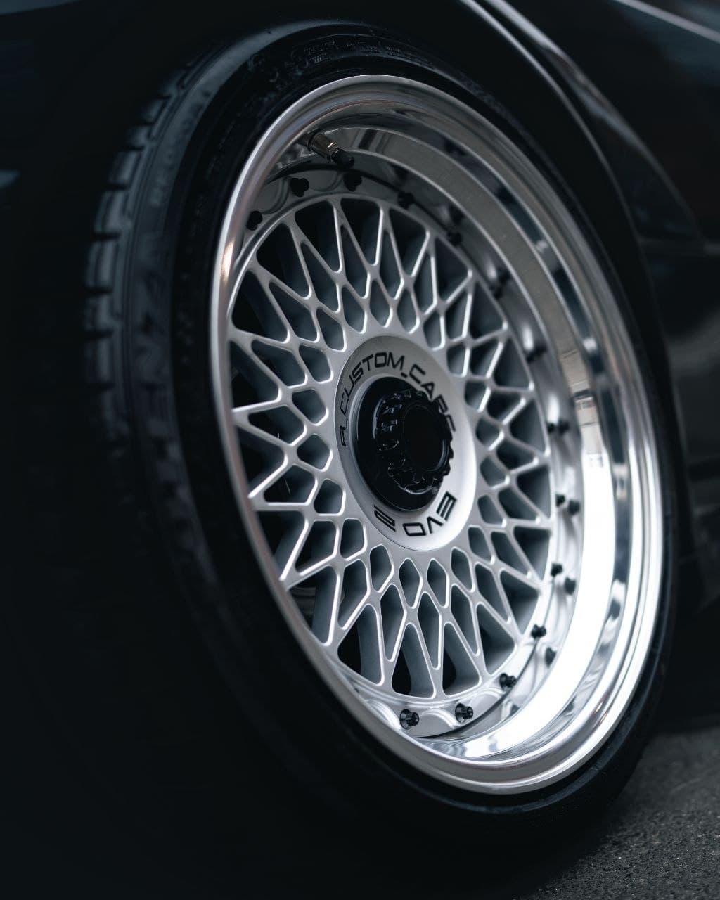 Felgi Custom — 3-częściowe felgi skręcane i perfekcyjne spasowanie stance